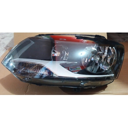 FAROL VOLKSWAGEN FOX 2010/2013 MASCARA NEGRA ESQUERDO (MANUAL/COM REG.)
