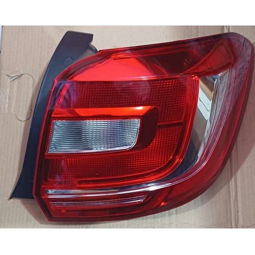 LANTERNA RENAULT SANDERO 2015/2020 TRASEIRA VERMELHA DIREITO - FITAM