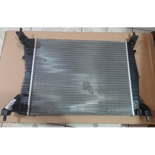 RADIADOR DE ÁGUA FIORINO/GRAND SIENA/MOBI/PALIO/UNO 2009 a 2021 C/S AR MANUAL 51846335/51851016 ORIGINAL VALEO 700859