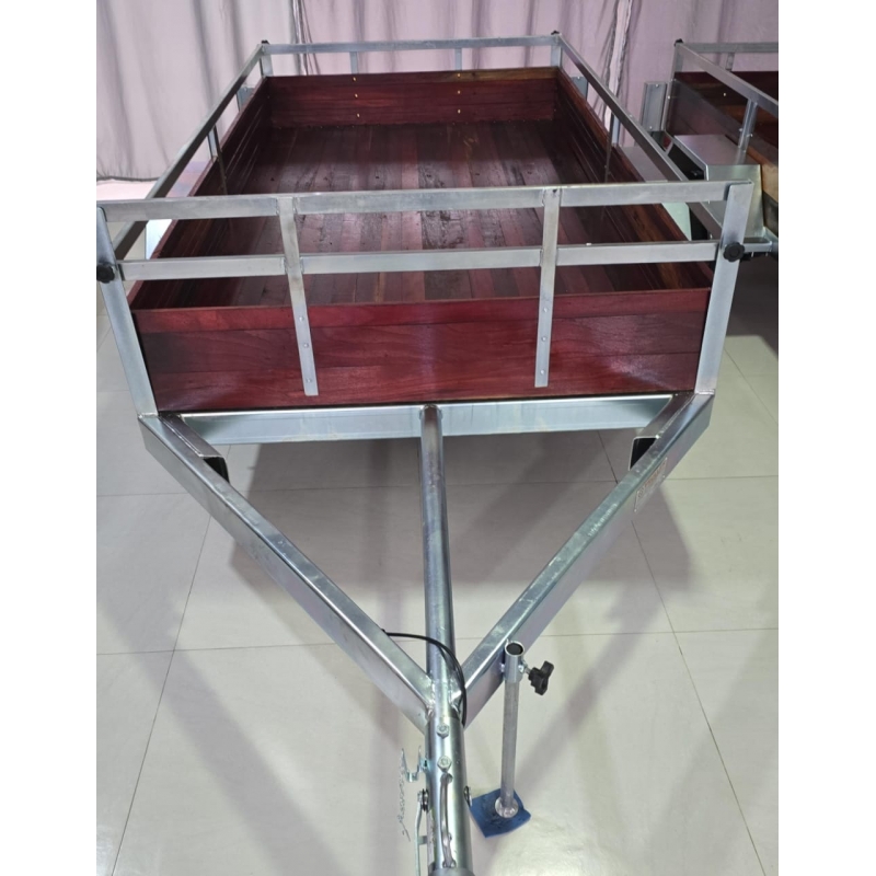 CARRETA FAZENDINHA 1,20X2,00 ATÉ 400KG