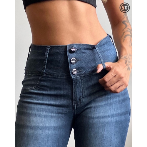 CALÇA JEANS ESCULTURAL COM DETALHE NA PERNA